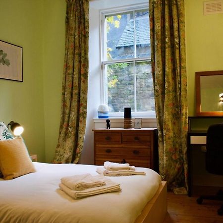 Central 3 Bedroom Next To Leafy Meadows エディンバラ エクステリア 写真