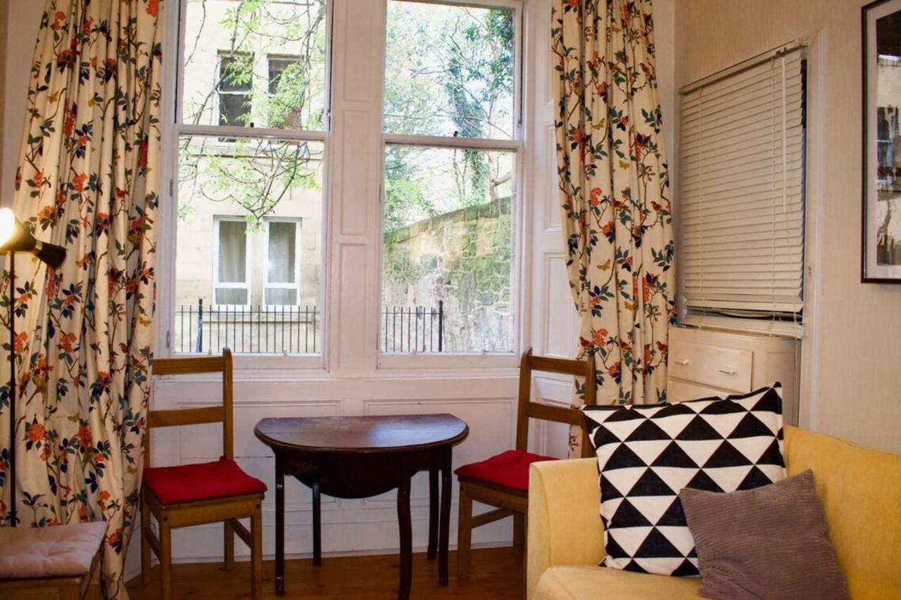 Central 3 Bedroom Next To Leafy Meadows エディンバラ エクステリア 写真